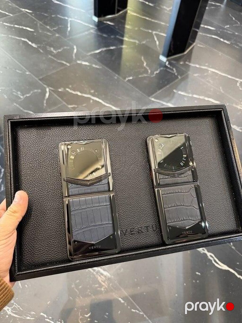 Vertu 512 GB, rəng - Qara, Zəmanət — Vertu, Bakı (10)