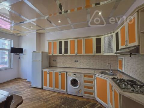 2 otaqlı mənzil, 92 m², Mir Celal küç. — kirayə — Arlan m.