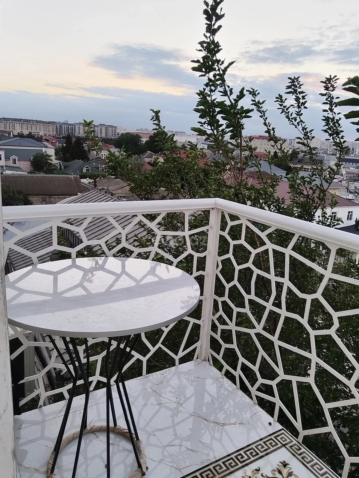 Kirayə 8 otaqlı mənzil Ağ Şəhərdə — Mənzil, Bakı (4)