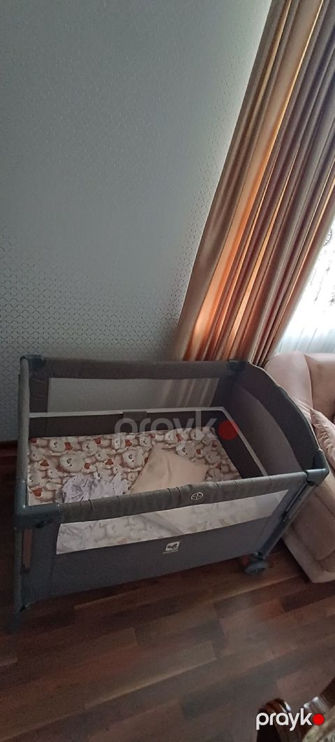 Manej və 3 dənə matras hamsı 55 manata satılır, manej çox yaxşı — Bakı