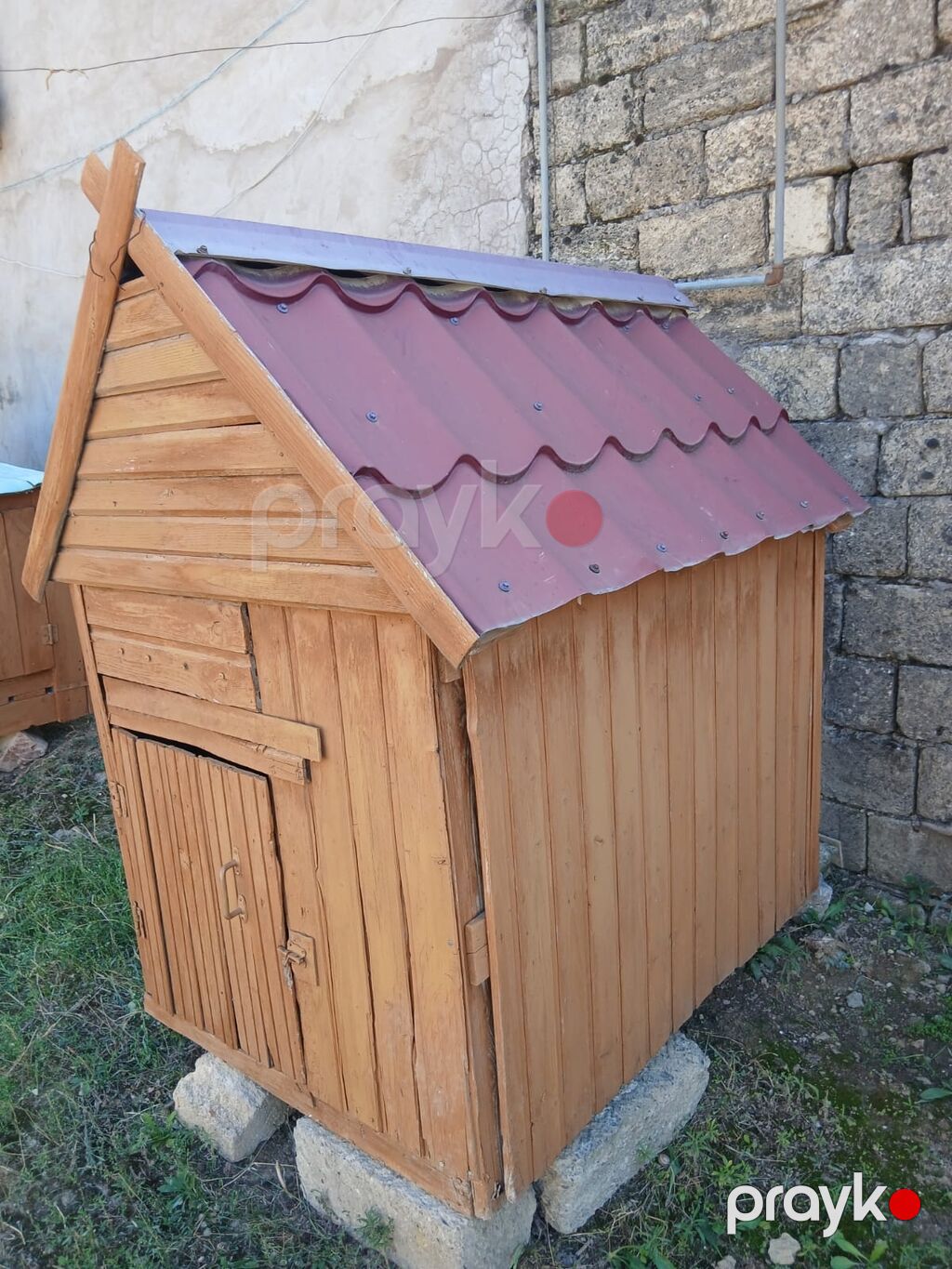 Böyük it yuvasıdır,taxtadan yığılıb laklıdır,qapısıda var.Ölçüləri — Kunalar, Masazır (3)