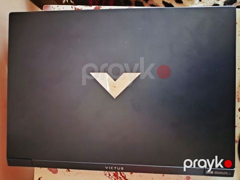 HP Victus oyun noutbuku videokartanın çipi yanıb bu vəziyyətdə satılır — Bakı