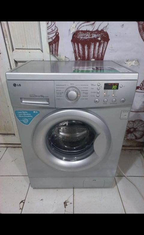 LG paltaryuyan maşın – ön yükləməli, gümüş rəng. - Inverter Direct — Paltaryuyan maşınlar