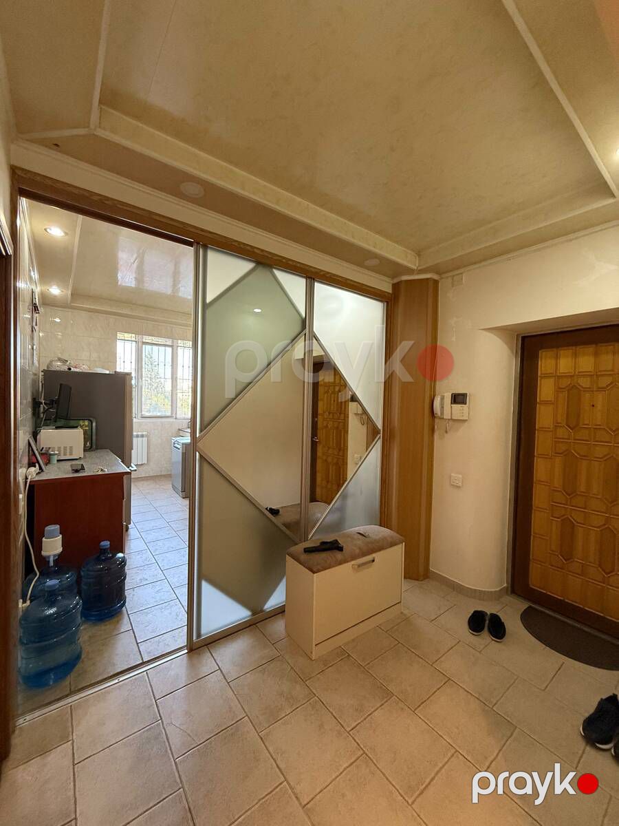Satılır 4 otaqlı köhnə tikili 115 m² — Mənzil, Bakı (10)