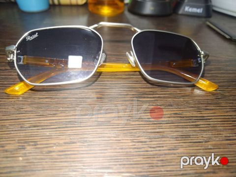 Persol gün eynəyi - Brend: Persol (saplaqda “Persol – Made in Italy — Bakı
