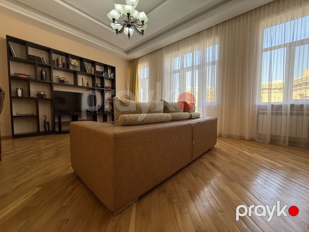 Satılır 4 otaqlı köhnə tikili 134 m² — Mənzil, Bakı (6)