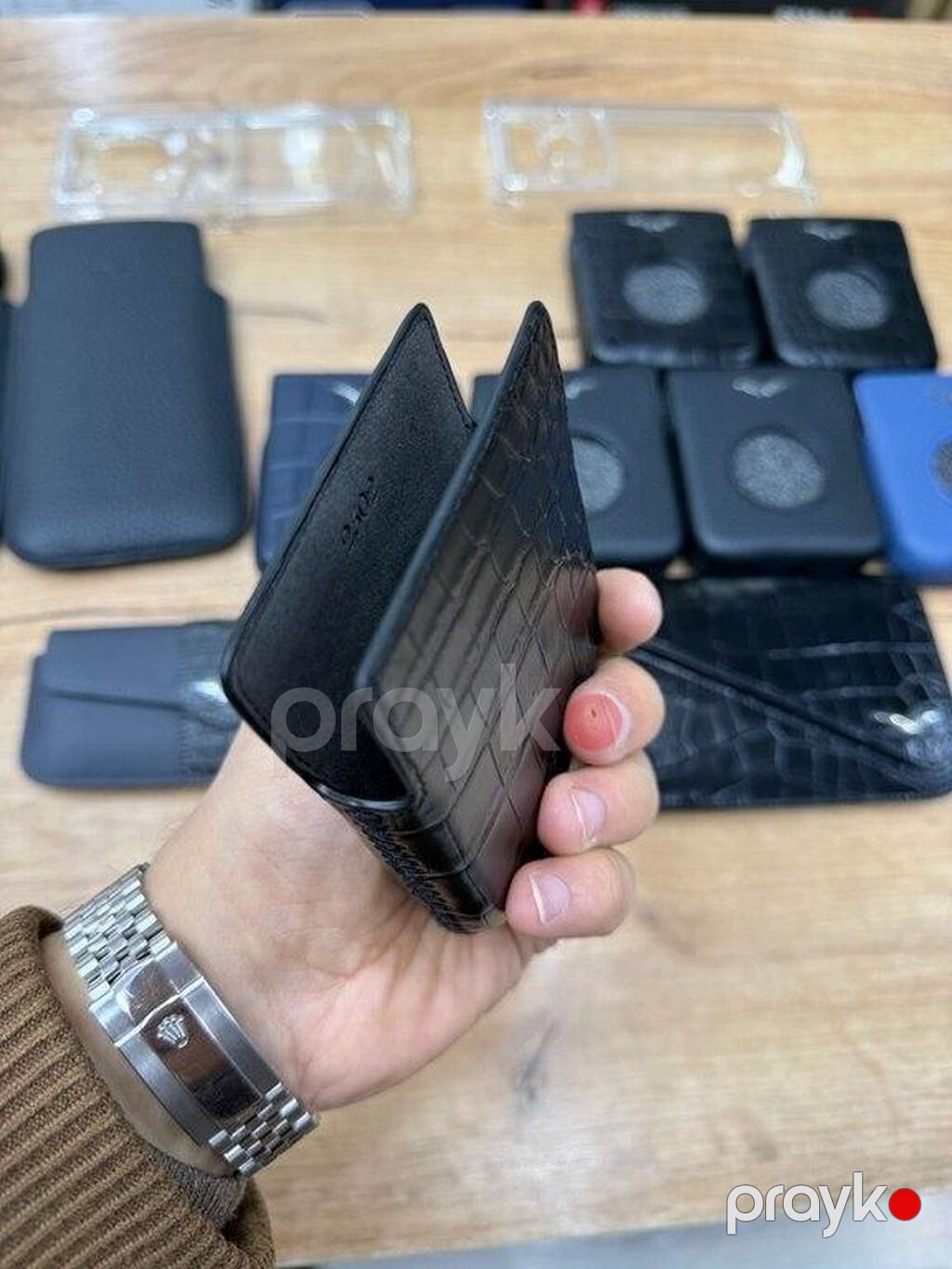 "Vertu Ironflip Alligator Skin Basalt Black 512GB/12GB" arxalığı — Çexollər, Bakı (8)