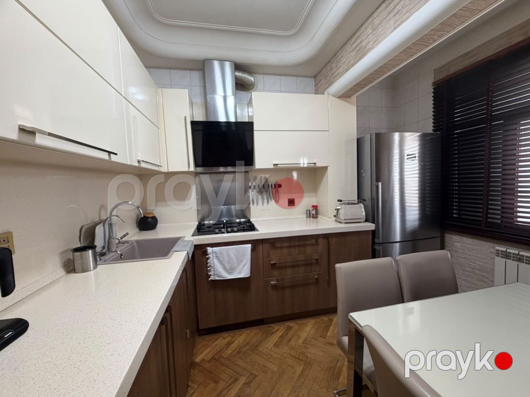 Satılır 4 otaqlı köhnə tikili 90 m² — Mənzil, Bakı (10)