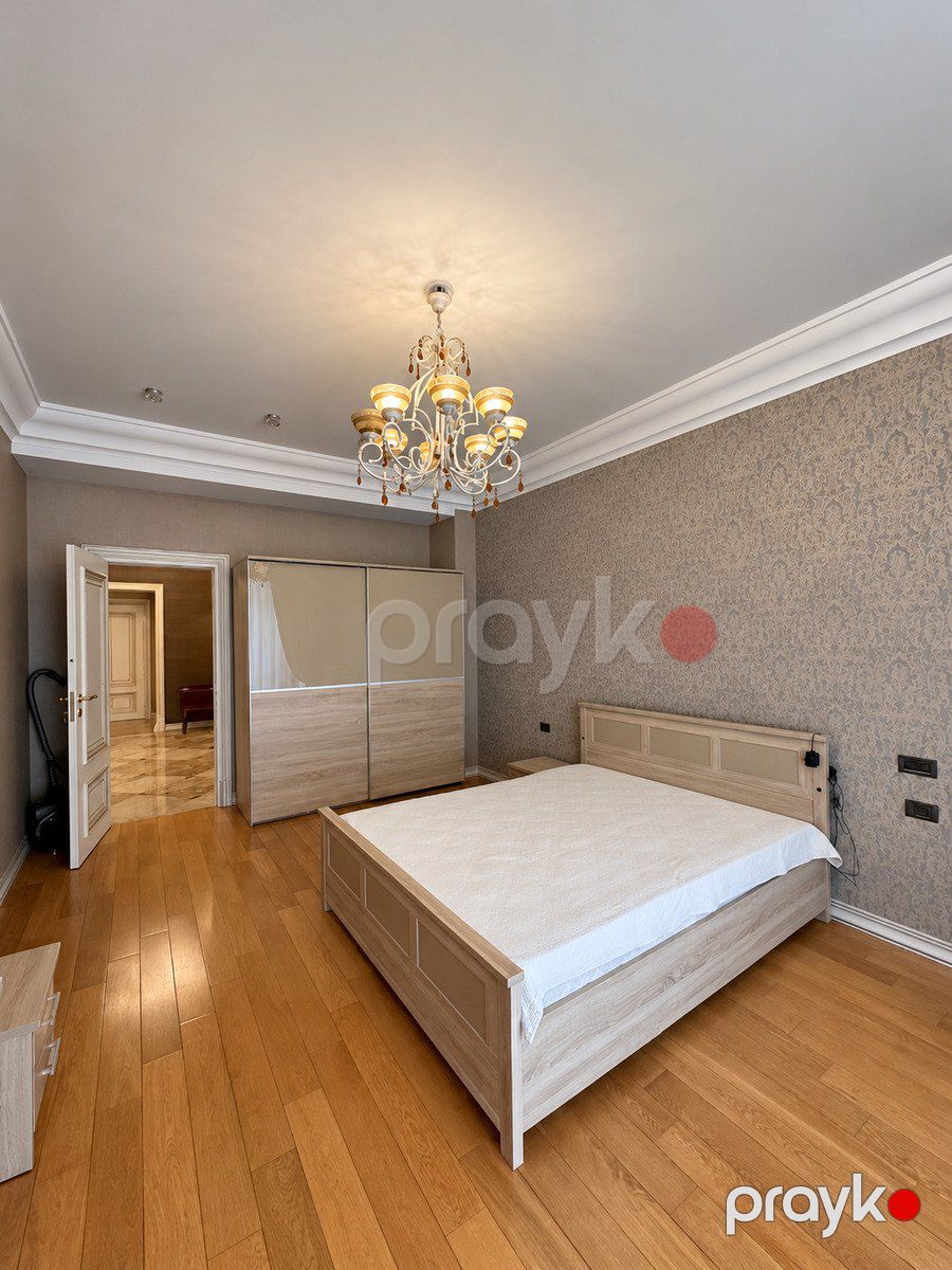 Satılır 4 otaqlı yeni tikili 250 m² — Mənzil, Bakı (9)