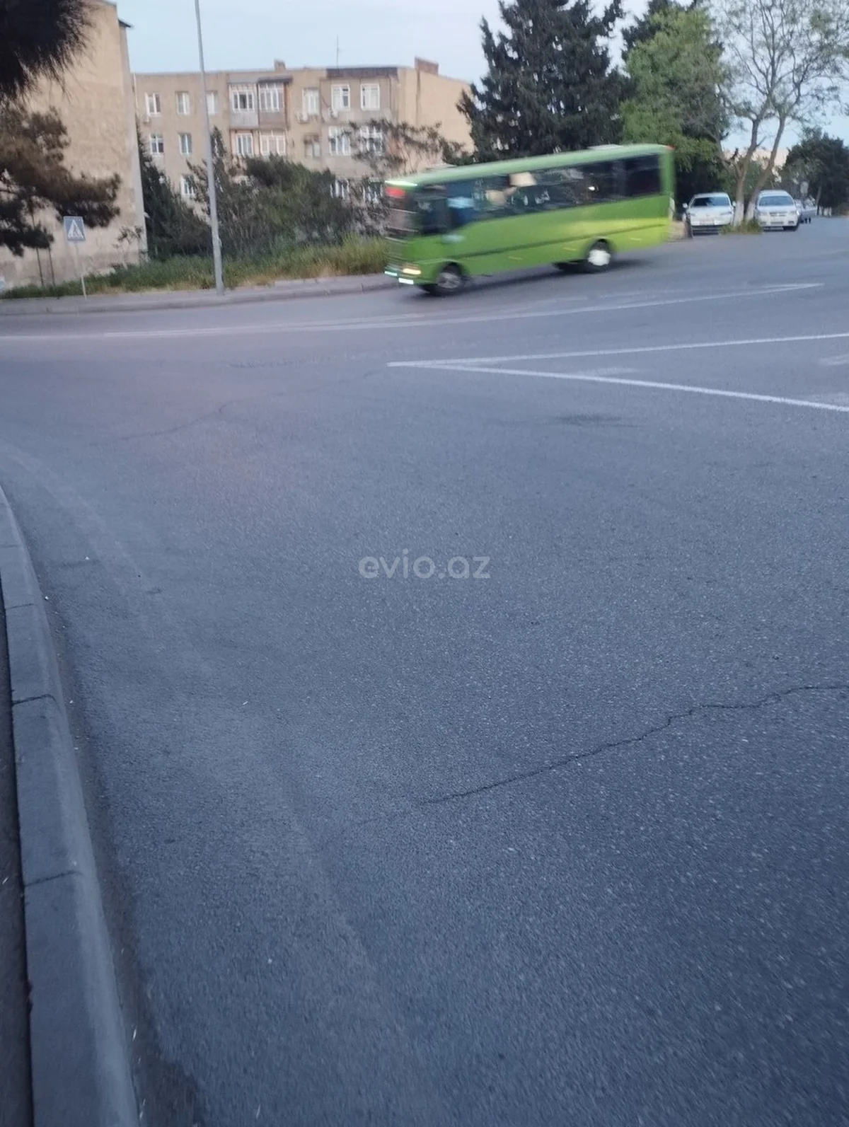 2 otaqlı orta təmirli mənzil satılır Əmircan qəsəbəsində — Mənzil, Bakı (11)