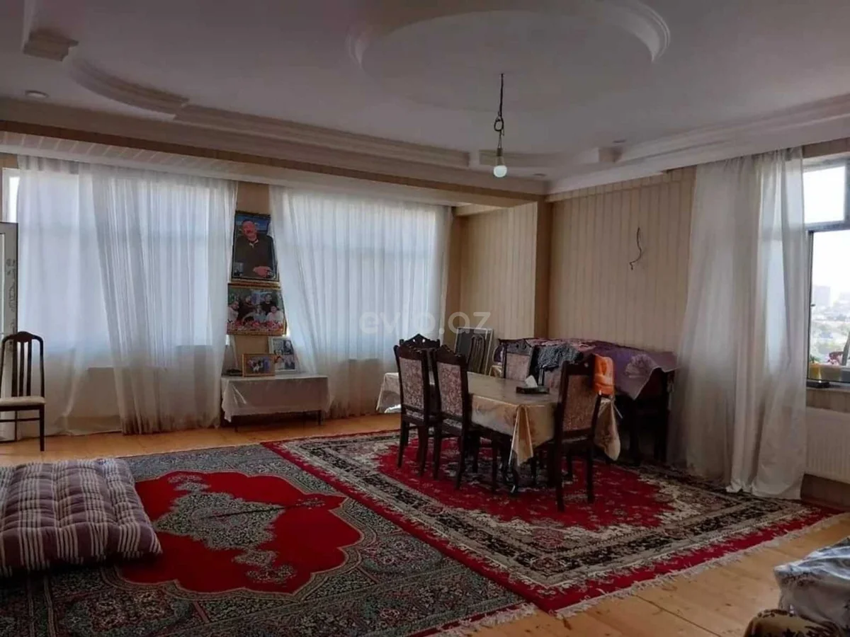 Kirayə 4 otaqlı mənzil Bakıxanov qəsəbəsində — Bakı