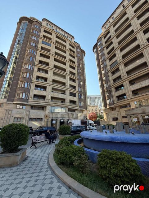 Satılır 3 otaqlı yeni tikili 156 m² — Bakı
