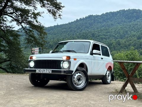 Lada (VAZ) Niva, 1.7 L, 2015 il, 180 000 km — Lerik