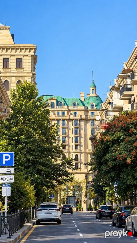 Satılır 4 otaqlı köhnə tikili 134 m² — Bakı