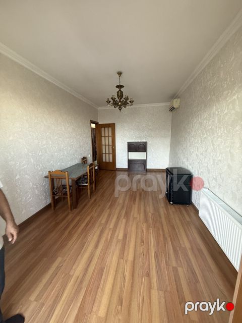 Satılır 3 otaqlı köhnə tikili 85 m² — Bakı