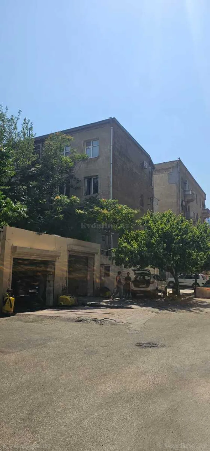 Satılır 4 otaqlı Mənzil Köhnə tikili 100 m² Bakı, Nəsimi r., 28 May m — Bakı