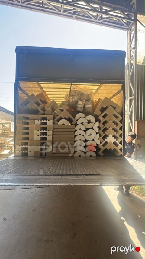 Fasad dekorları və isti ağlay — Bakı