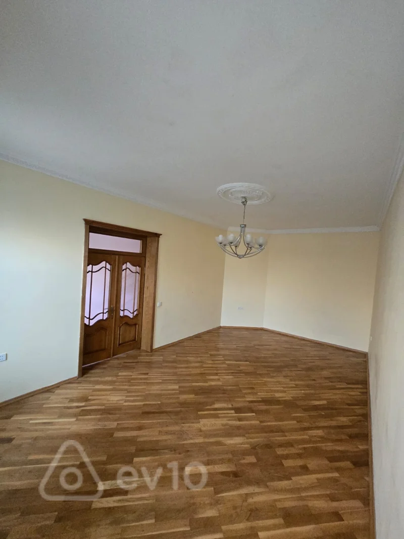 6 otaqlı həyət evi, 180 m², Varovski qəs — kirayə — Ev, villa, Bakı (3)