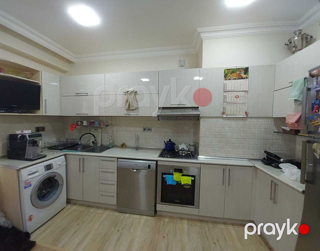 Satılır 4 otaqlı köhnə tikili 142 m² — Mənzil, Bakı (2)