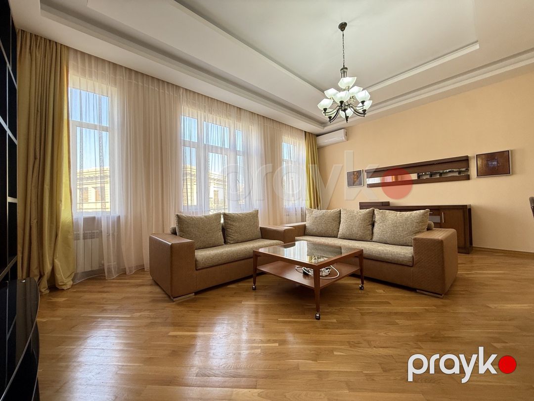 Satılır 4 otaqlı köhnə tikili 134 m² — Mənzil, Bakı (8)