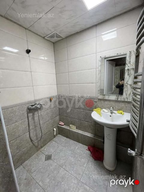 Satılır 3 otaqlı Bina evi menzil (Köhnə tikili), 65 m², 8-ci mikrorayon — Sumqayıt