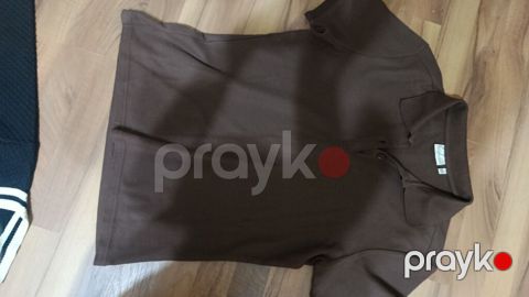 Qəhvəyi rəngdə polo köynək hec geyinilmeyib — Bakı
