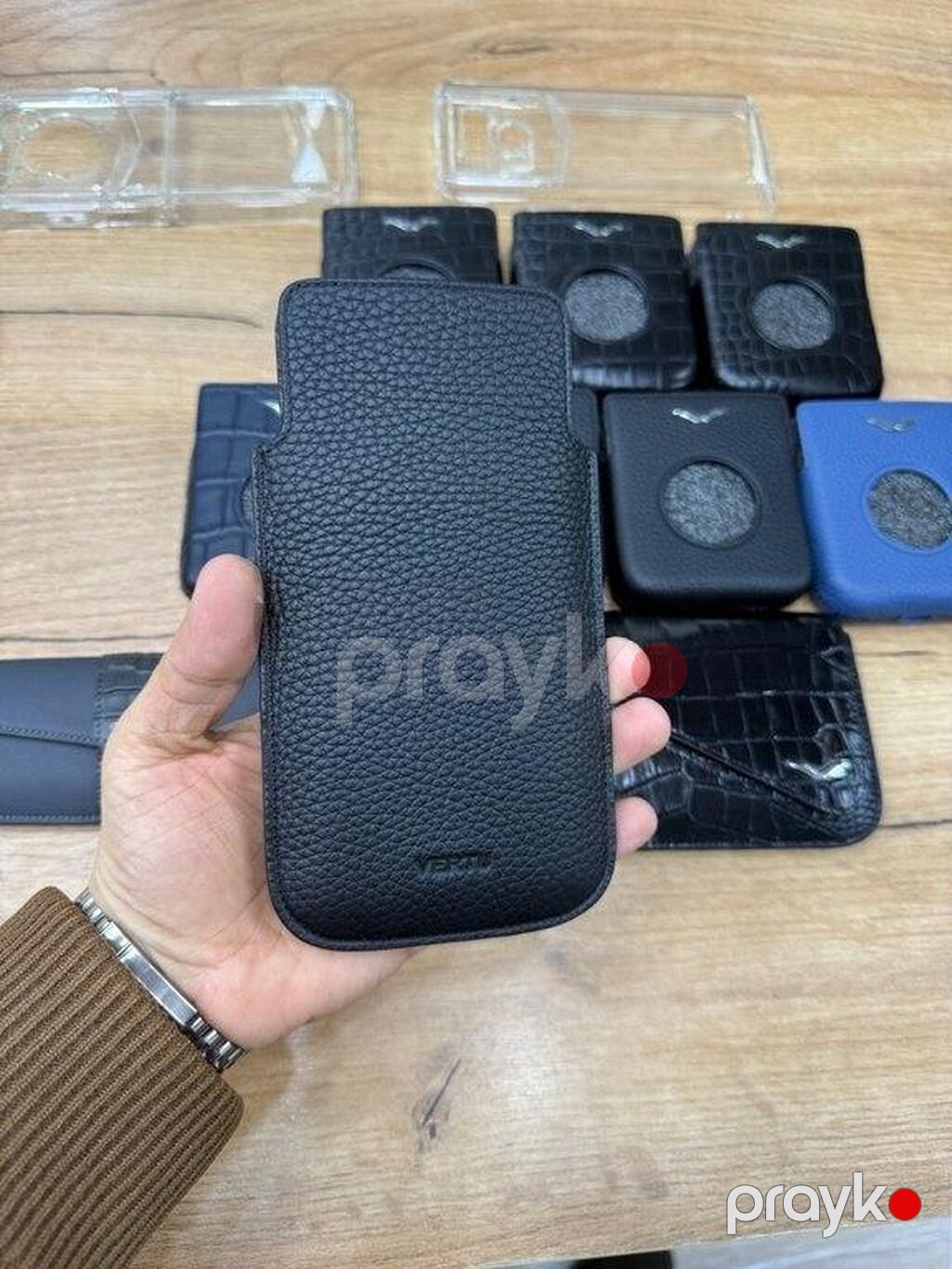 "Vertu Metavertu 2 Max Calf Skin Jade Black 512GB/12GB" arxalığı — Çexollər, Bakı (2)