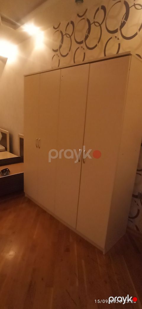 Dörd qapılı paltar dolabı - Rəng: krem/bej - Material: laminat/MDF — Bakı