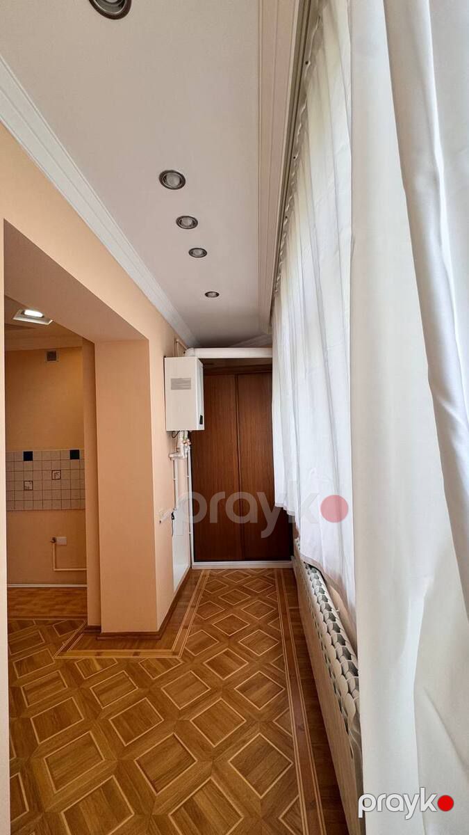 İcarəyə verilir 7 otaqlı köhnə tikili 250 m² — Mənzil, Bakı (9)