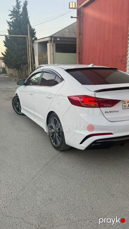 Hyundai Elantra, 1.6 L, 2017 il, 168 981 km — Avtomobillər, Bakı (8)