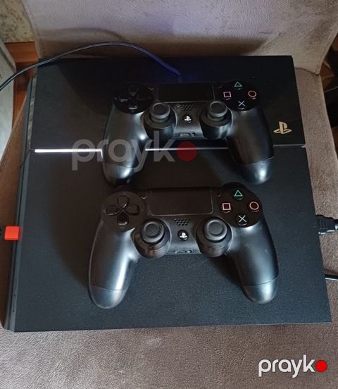 Sony PlayStation 4 (PS4) oyun konsolu Komplekt: - PS4 orijinal konsol