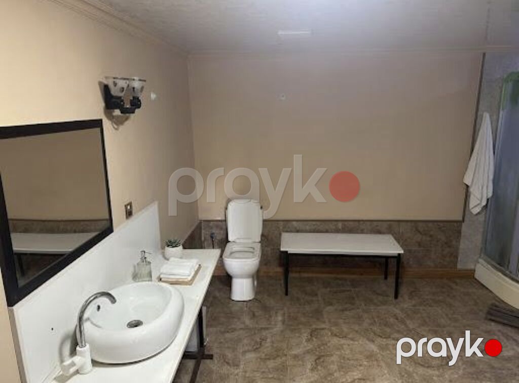 Lənkəran şəhərində, Kiçik Bazar məscidi yaxınlığında qız tələbələr — Ev, villa, Lənkəran (10)