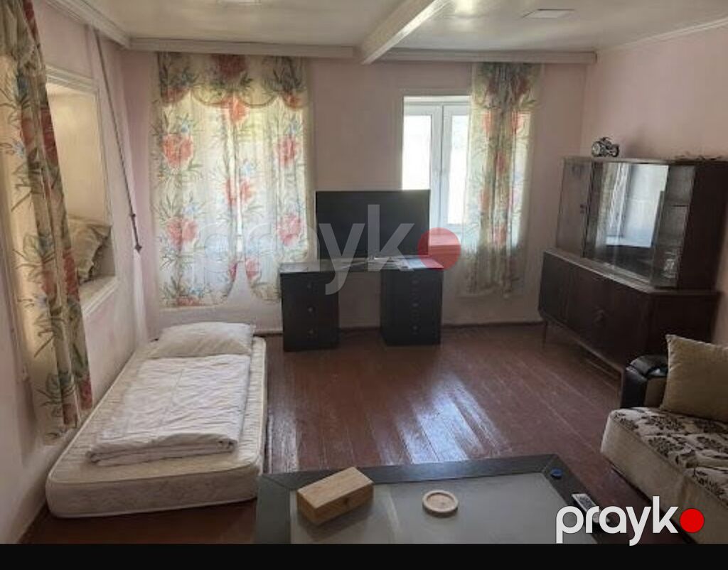 Lənkəran şəhərində, Kiçik Bazar məscidi yaxınlığında qız tələbələr — Ev, villa, Lənkəran (7)