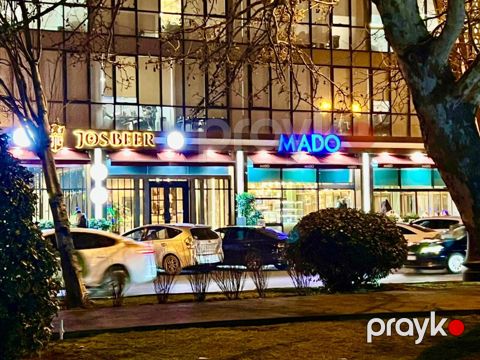 Satılır 5 otaqlı həyət evi/bağ evi 280 m² — Bakı