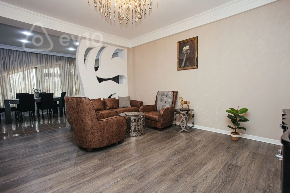 3 otaqlı mənzil, 150 m², nizami metro — kirayə — Bakı