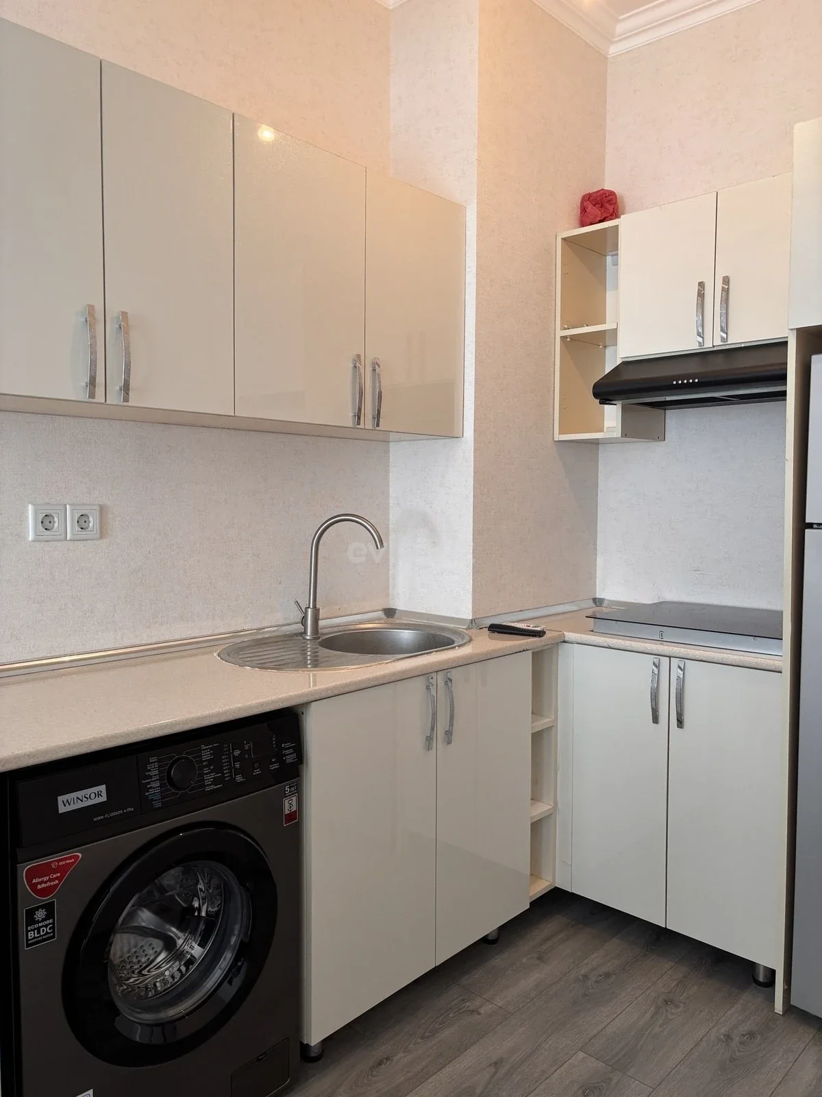 Kirayə 2 otaqlı mənzil 20 Yanvar metrosu yaxınlığında — Mənzil, Bakı (8)