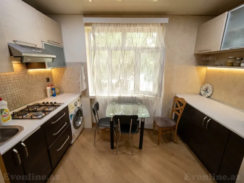 Satılır 3 otaqlı Mənzil Köhnə tikili 80 m² Bakı, Yasamal r., Elmlər Akademiyası m — Mənzil, Bakı (5)