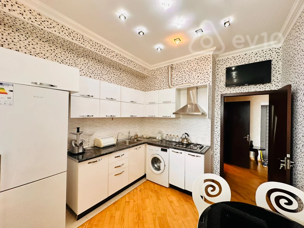 2 otaqlı mənzil, 55 m², 8 Noyabr metrosu — kirayə — Mənzil, Bakı (6)