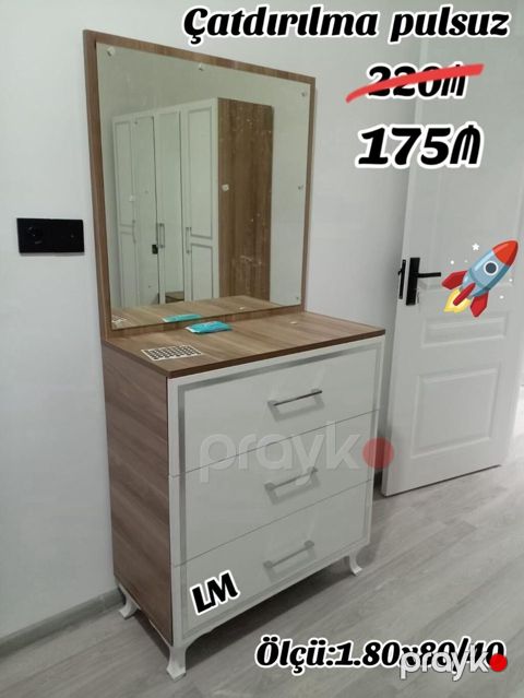 Yeni, Güzgülü