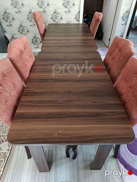 Yemək otağı üçün dəst — 2 eded masa və 6 ədəd stul normal veziyetdedi — Digah