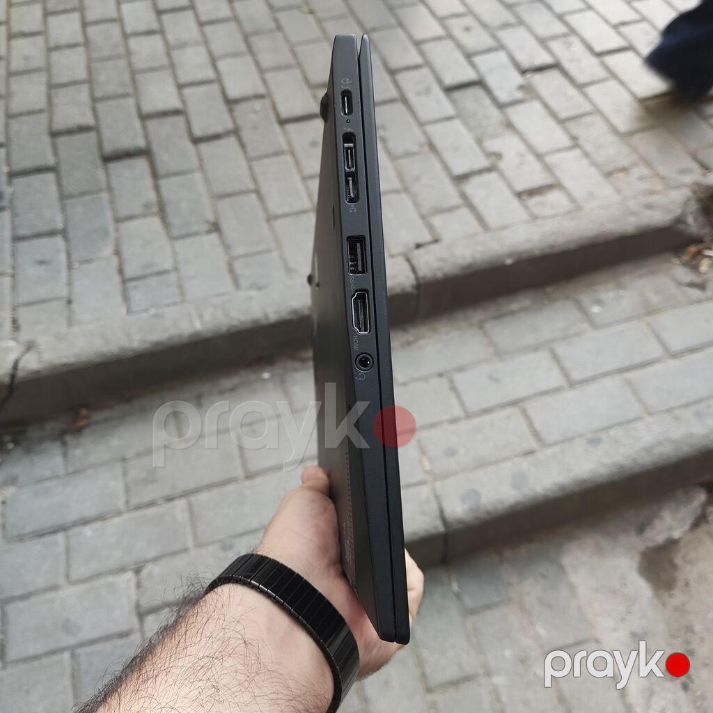 Premium ultrabuk 1kg/i5/SSD 512gb/8GB Ram Salam əziz dostlar — Digər notbuklar, Bakı (8)