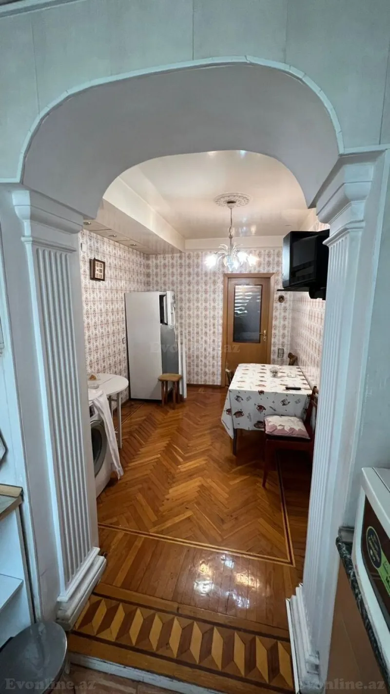Kirayə verilir 3 otaqlı Mənzil Köhnə tikili 100 m² Bakı, Nərimanov r — Mənzil, Bakı (8)