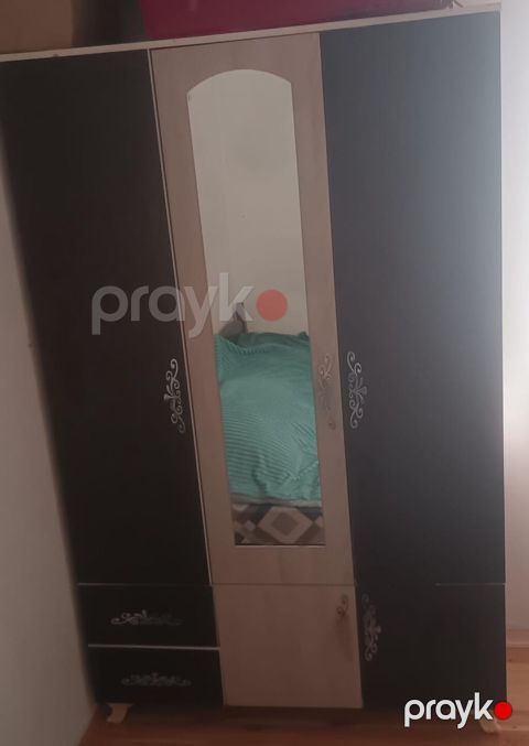 Dolab satılır qiymət 100azn ünvan Ceyranbatan Sevgi 0760 — Bakı