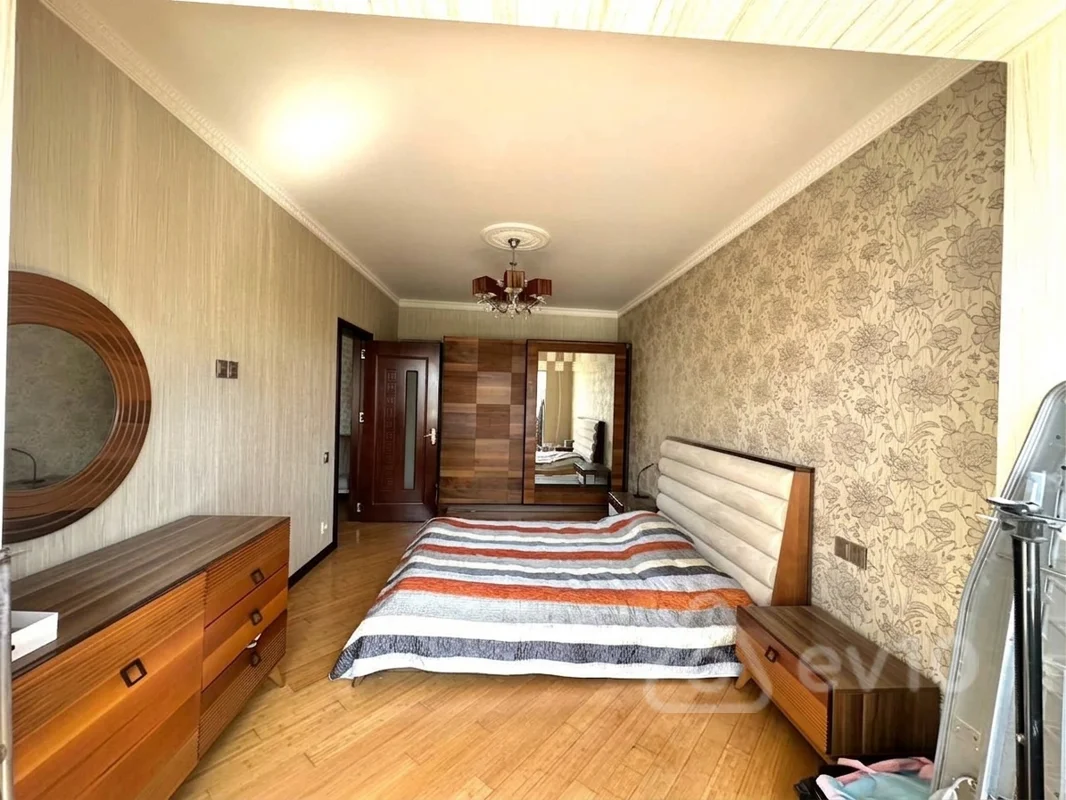 5 otaqlı mənzil, 120 m², Neapol küçəsi — Mənzil, Bakı (2)