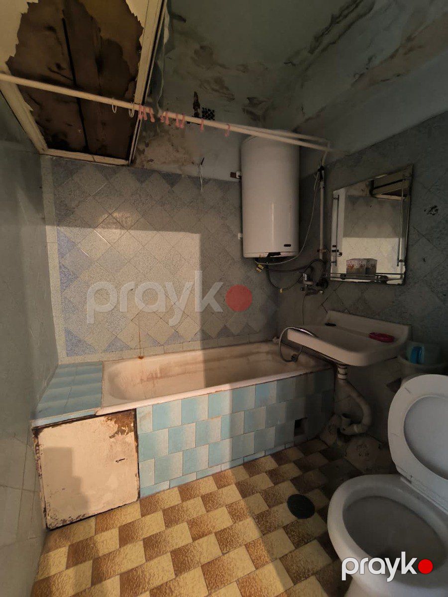 Satılır 1 otaqlı köhnə tikili 41 m² — Mənzil, Bakı (8)