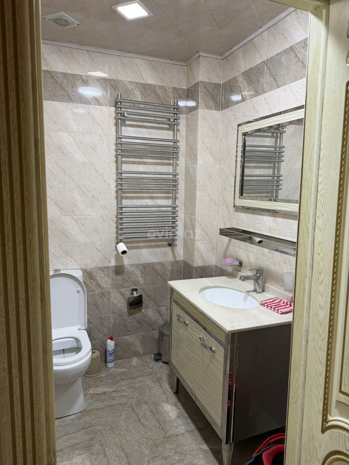 Kirayə 4 otaqlı mənzil 20 Yanvar metrosu yaxınlığında — Mənzil, Bakı (9)