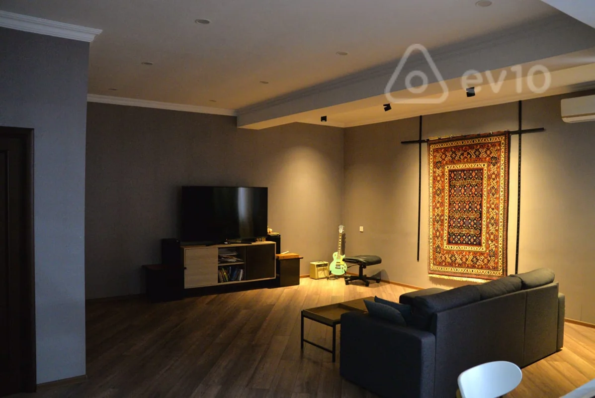4 otaqlı mənzil, 120 m², Yeni Yasamal Bravo marketin yanı — Bakı