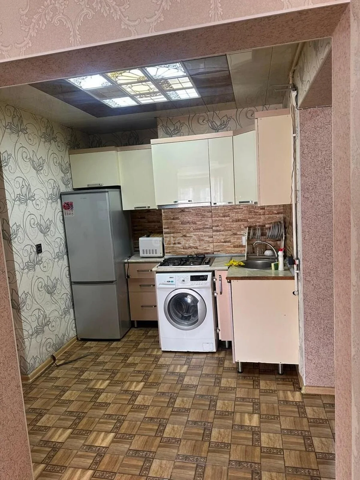 Kirayə 2 otaqlı mənzil 8 Noyabr metrosu yaxınlığında — Mənzil, Bakı (4)