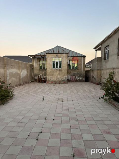 Satılır həyət evi, Saray qəs