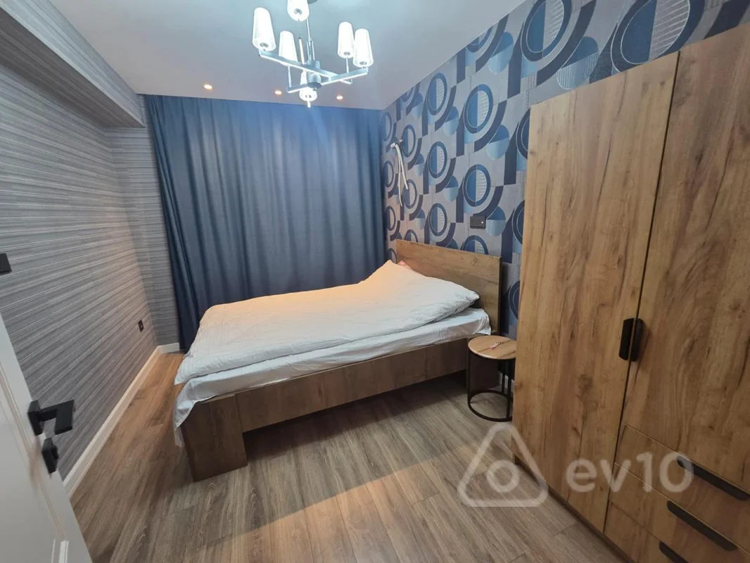 3 otaqlı mənzil, 90 m², Üzeyir Hacıbəyov — kirayə — Mənzil, Bakı (2)